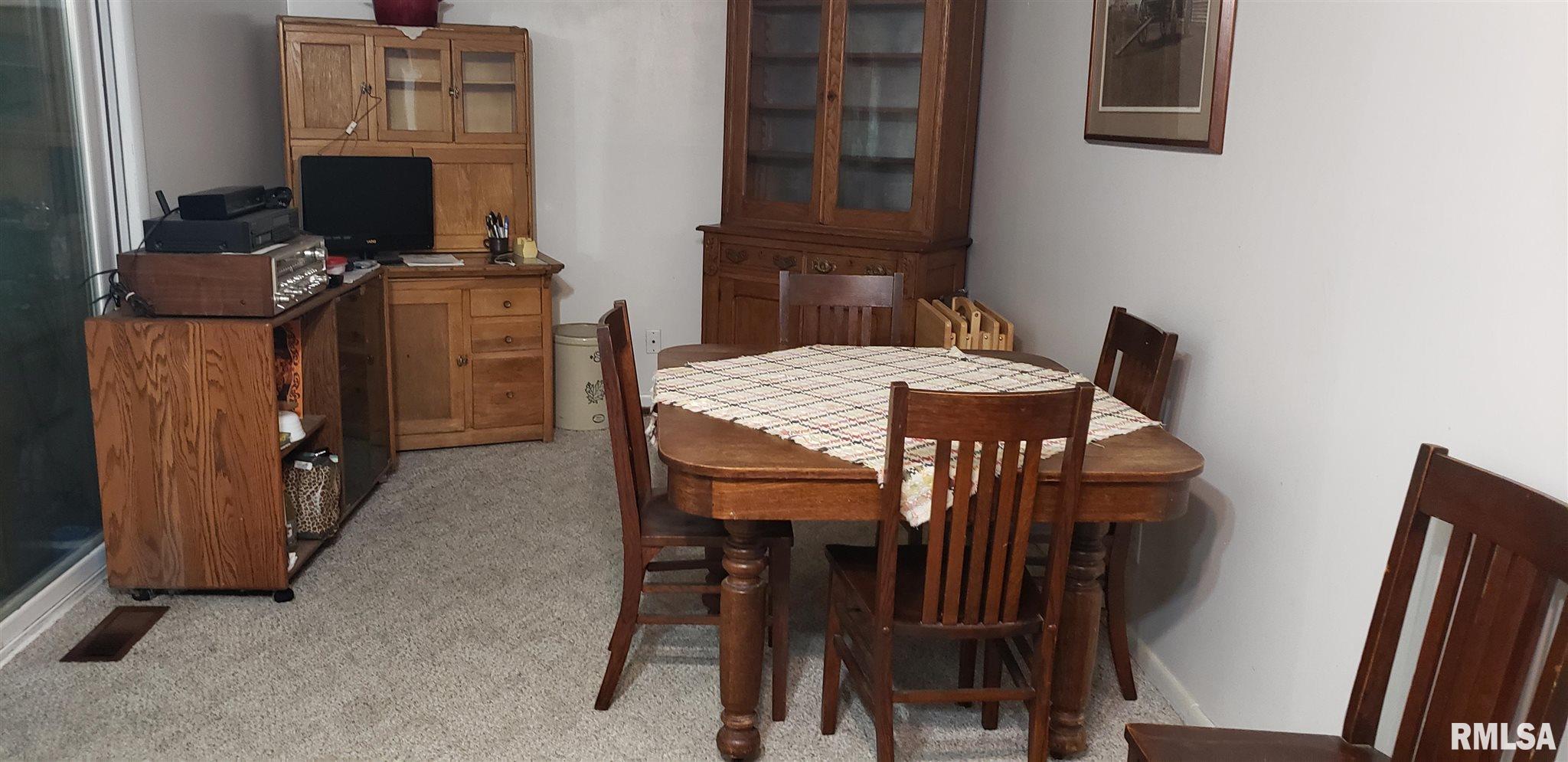 930 Flossmore Drive Springfield, IL 62711 - Photo 8 of 25 Gallery Image 8