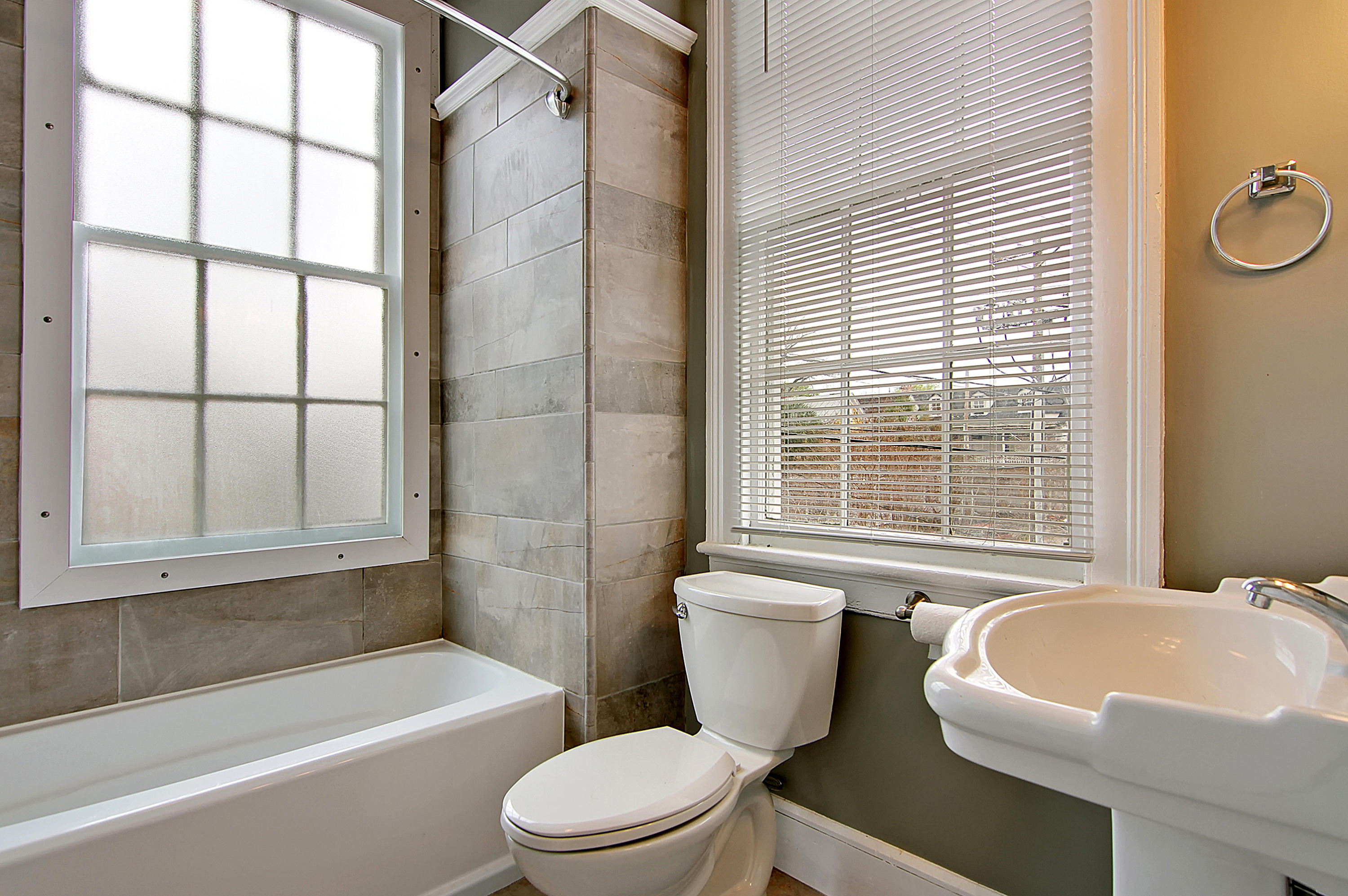 256-256.5 Rutledge Avenue Charleston, SC 29403 - Photo 13 of 36 Bathroom
