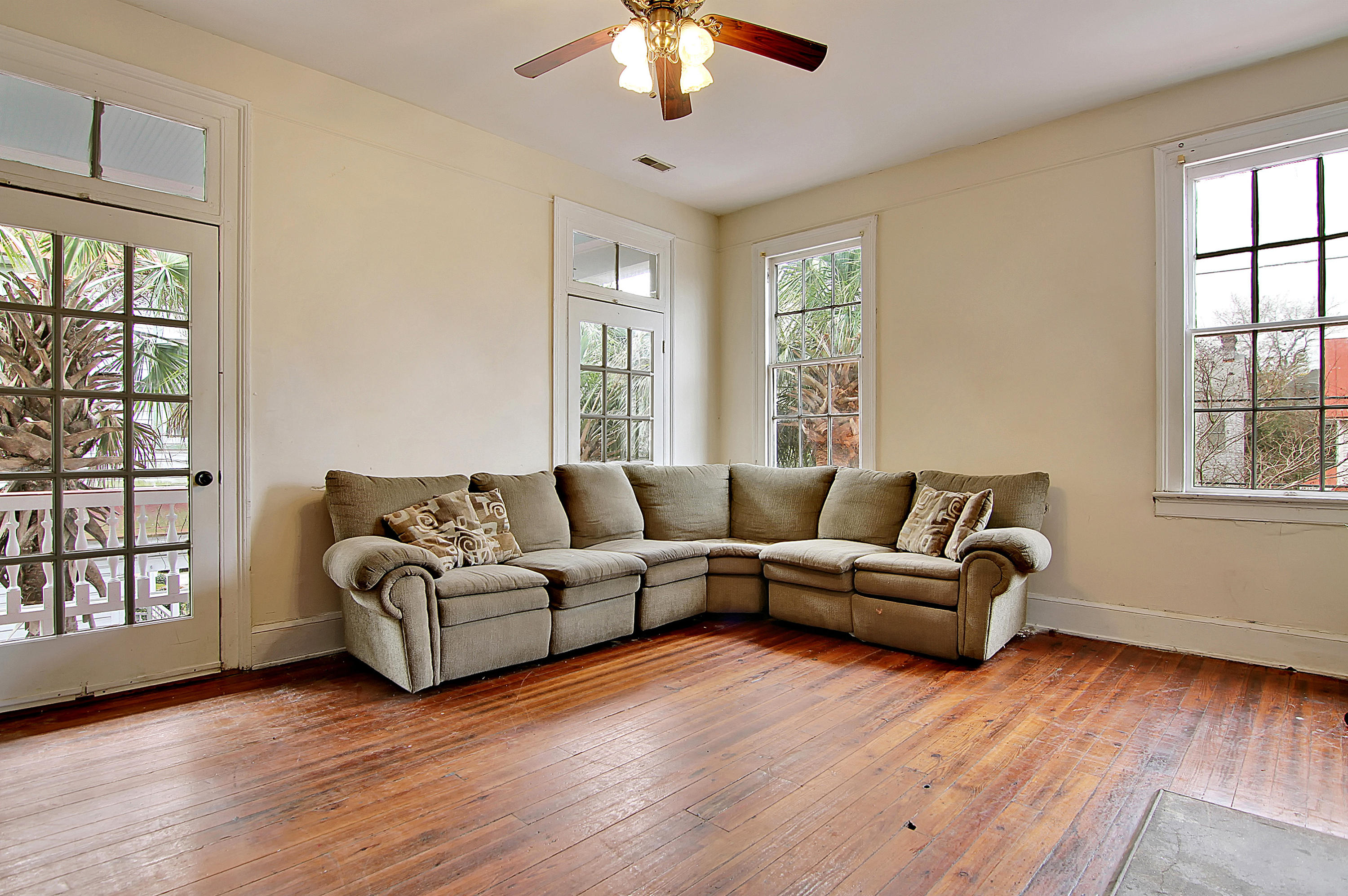 256-256.5 Rutledge Avenue Charleston, SC 29403 - Photo 18 of 36 Living Room