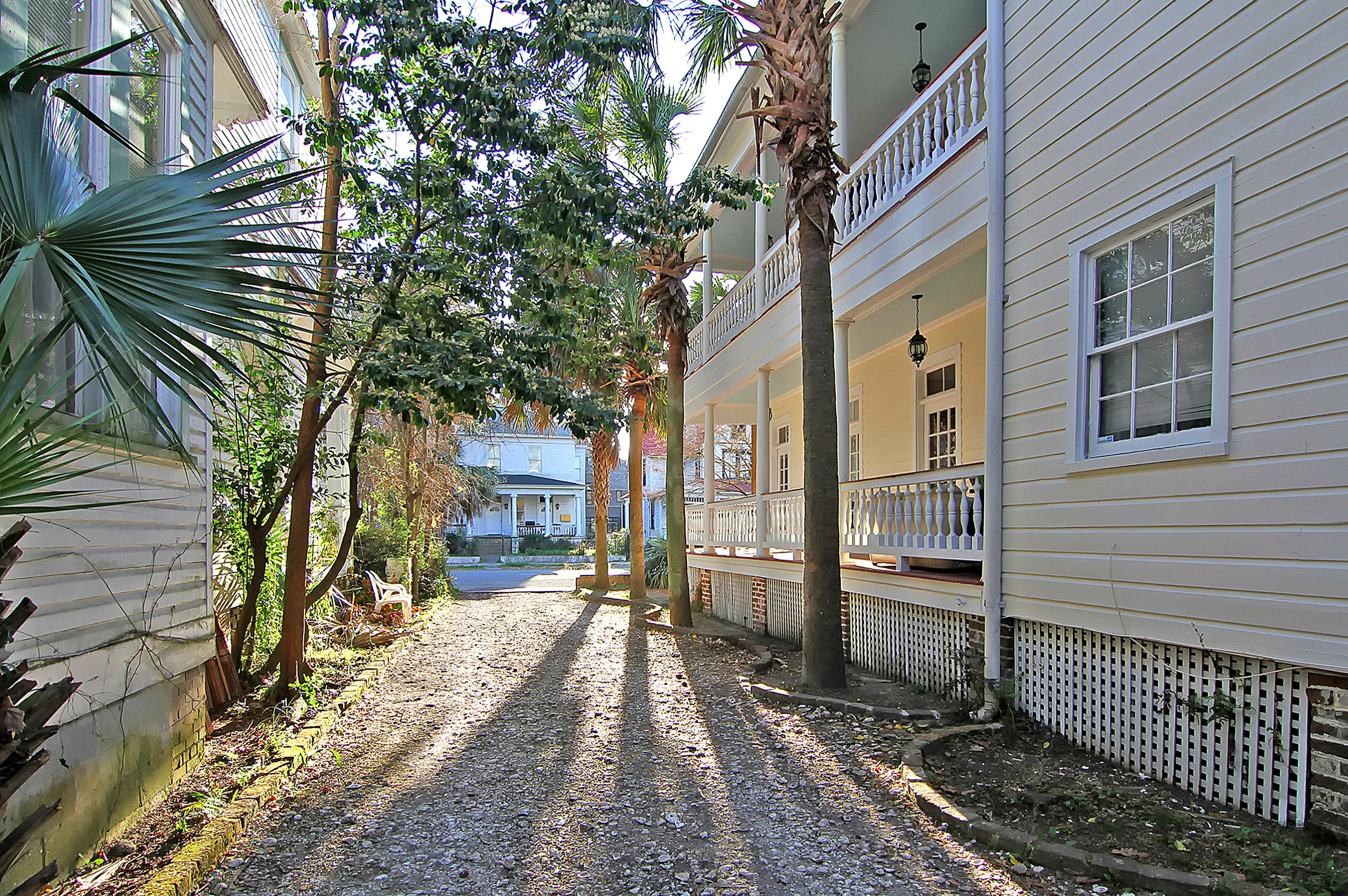 256-256.5 Rutledge Avenue Charleston, SC 29403 - Photo 23 of 36 Driveway