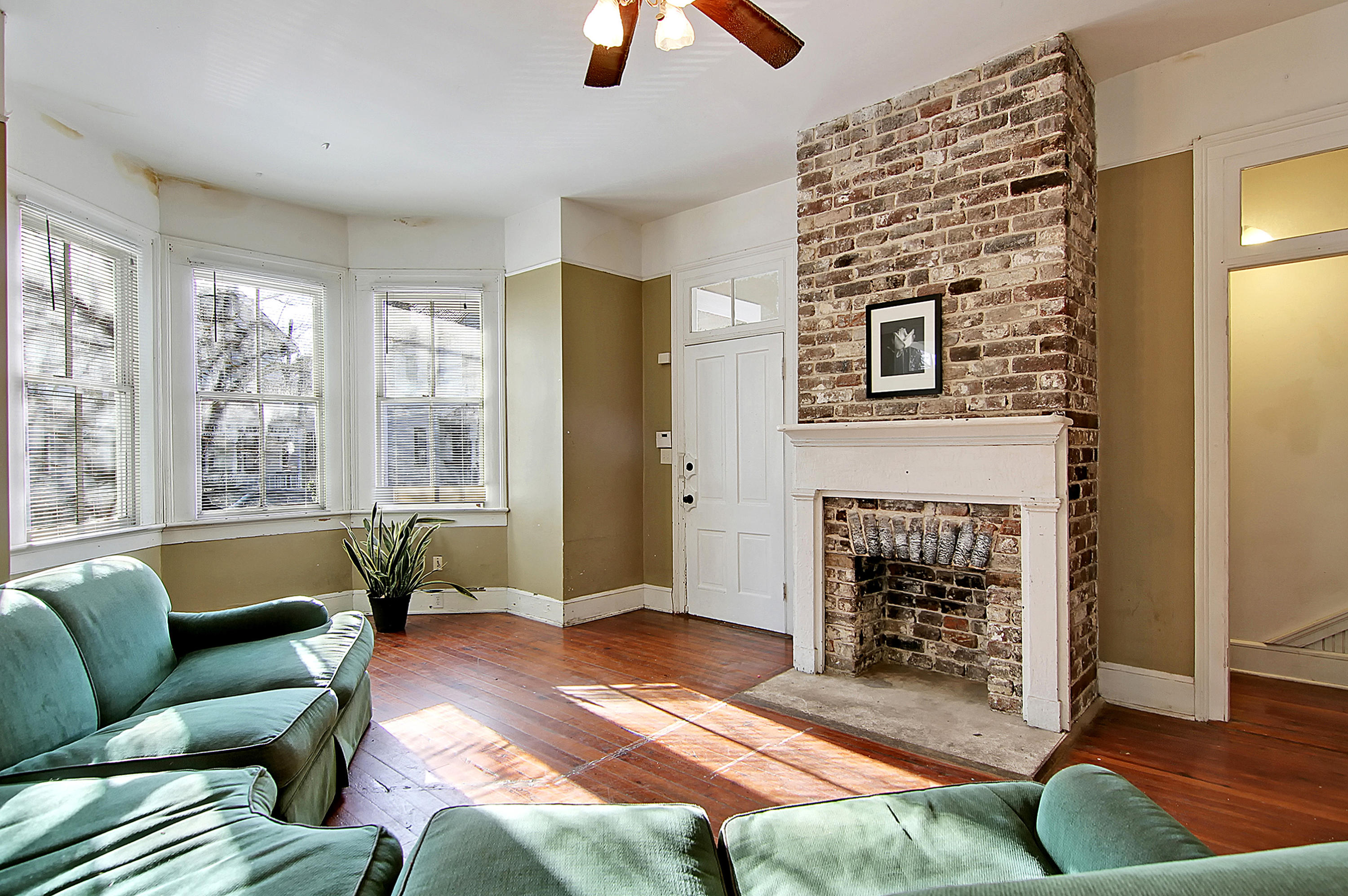 256-256.5 Rutledge Avenue Charleston, SC 29403 - Photo 4 of 36 Living Room