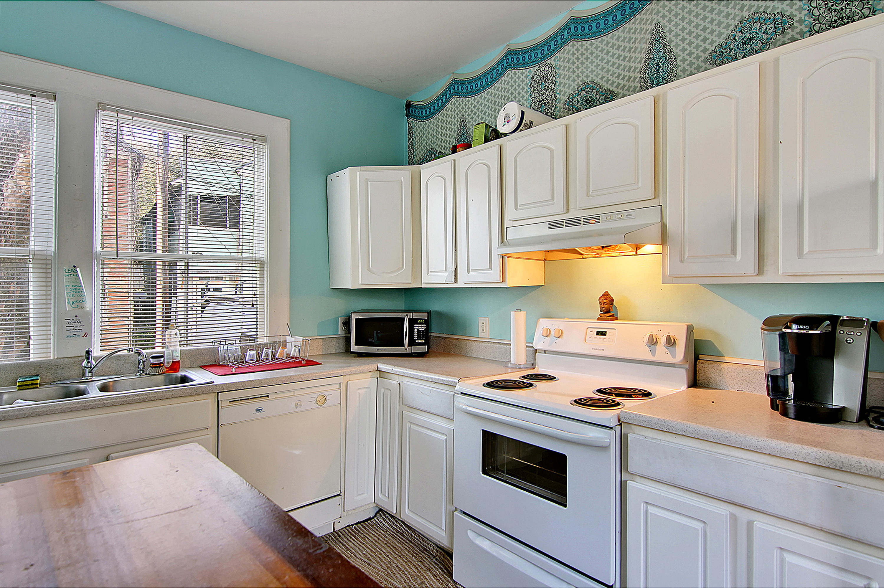 256-256.5 Rutledge Avenue Charleston, SC 29403 - Photo 29 of 36 256 1/2 Kitchen