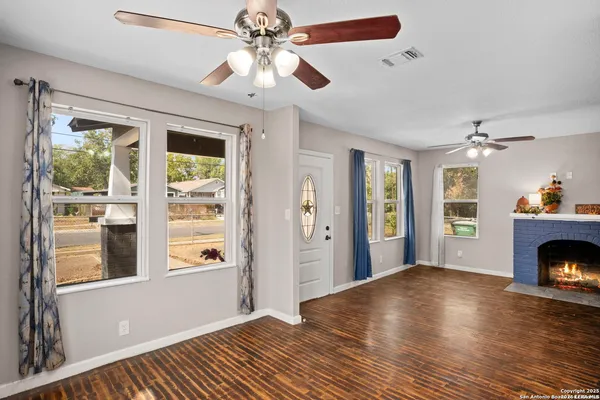 $1,650 | 1530 Southwest 19th Street, San Antonio, TX 78207