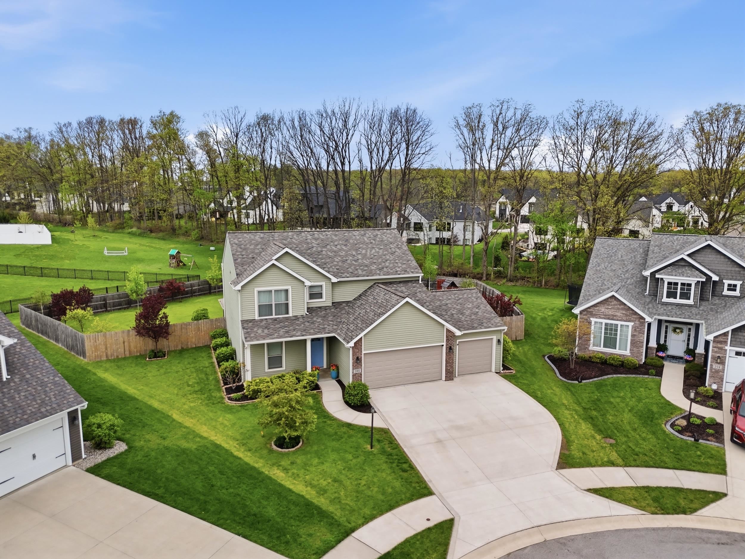 595 Highfields Cove Fort Wayne, IN 46845 - Photo 2 of 34