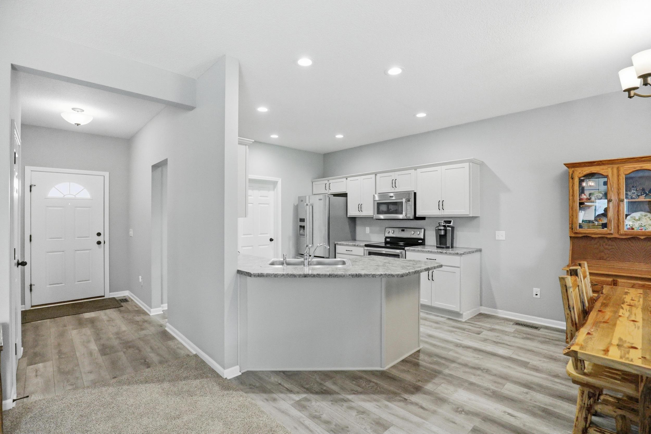 595 Highfields Cove Fort Wayne, IN 46845 - Photo 6 of 34