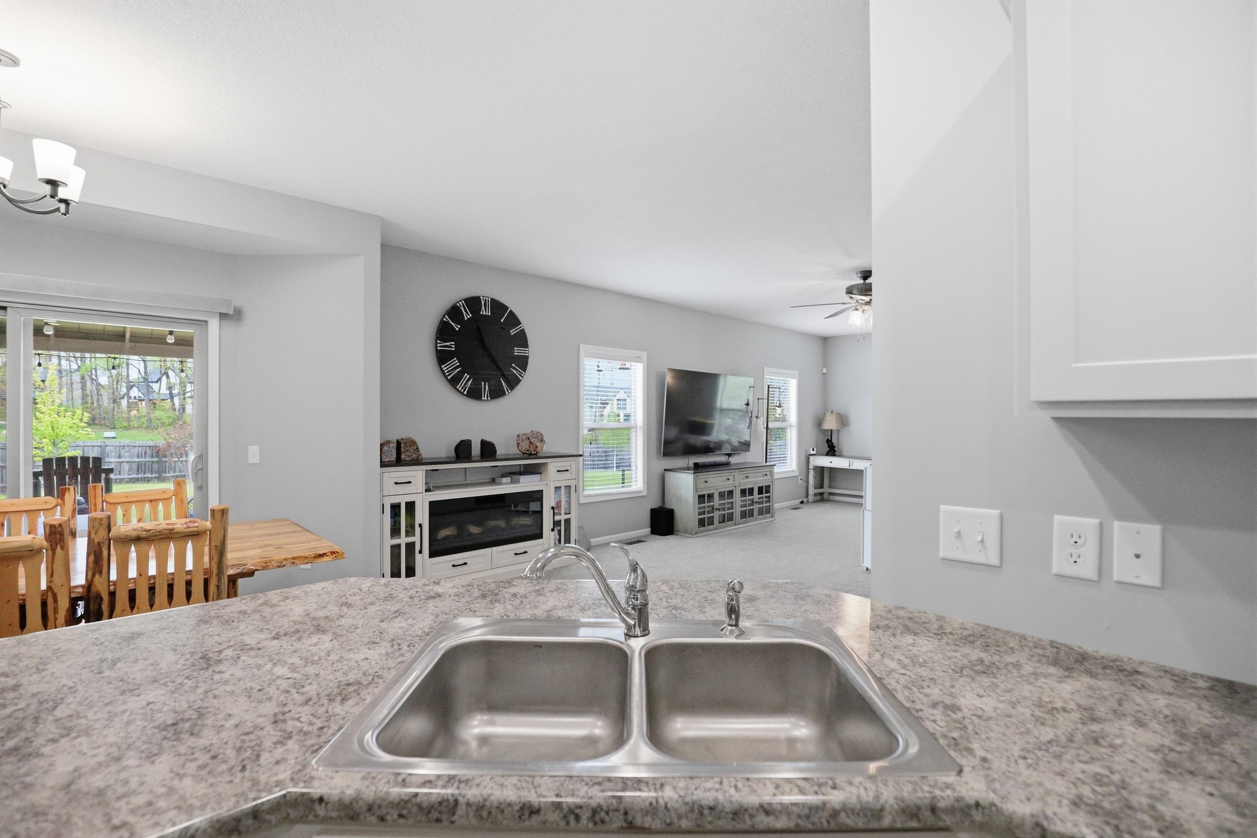 595 Highfields Cove Fort Wayne, IN 46845 - Photo 10 of 34