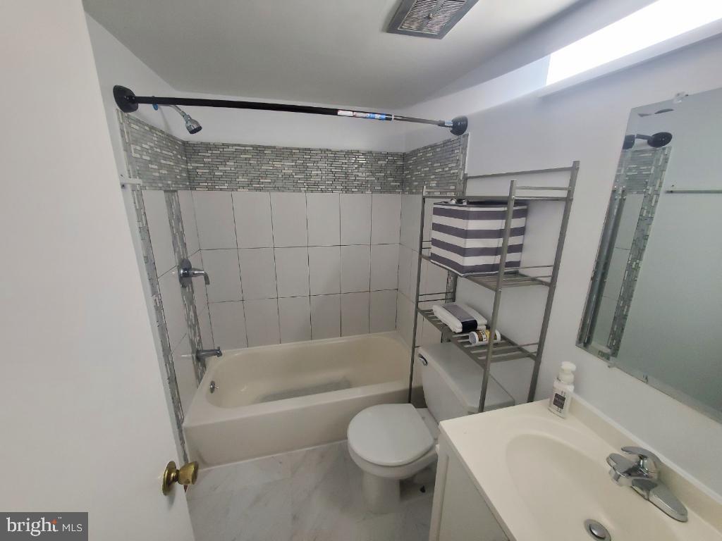10855 Academy Road Philadelphia, PA 19154 - Photo 14 of 20