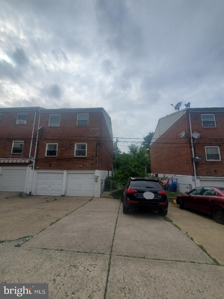 10855 Academy Road Philadelphia, PA 19154 - Photo 2 of 20