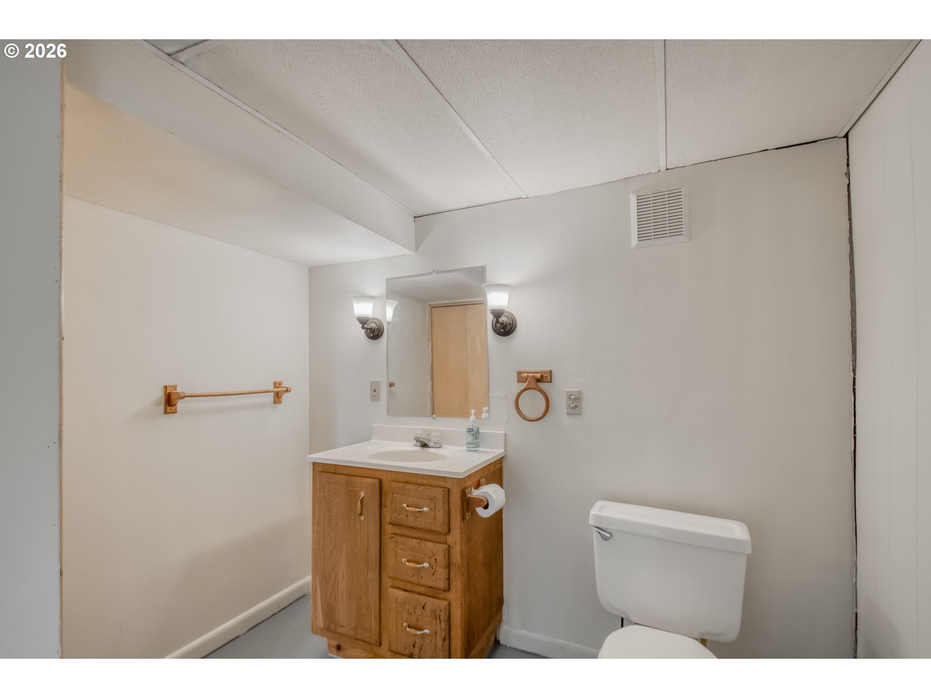 29729 Southwest Old Well Road West Linn, OR 97068 - Photo 23 of 44