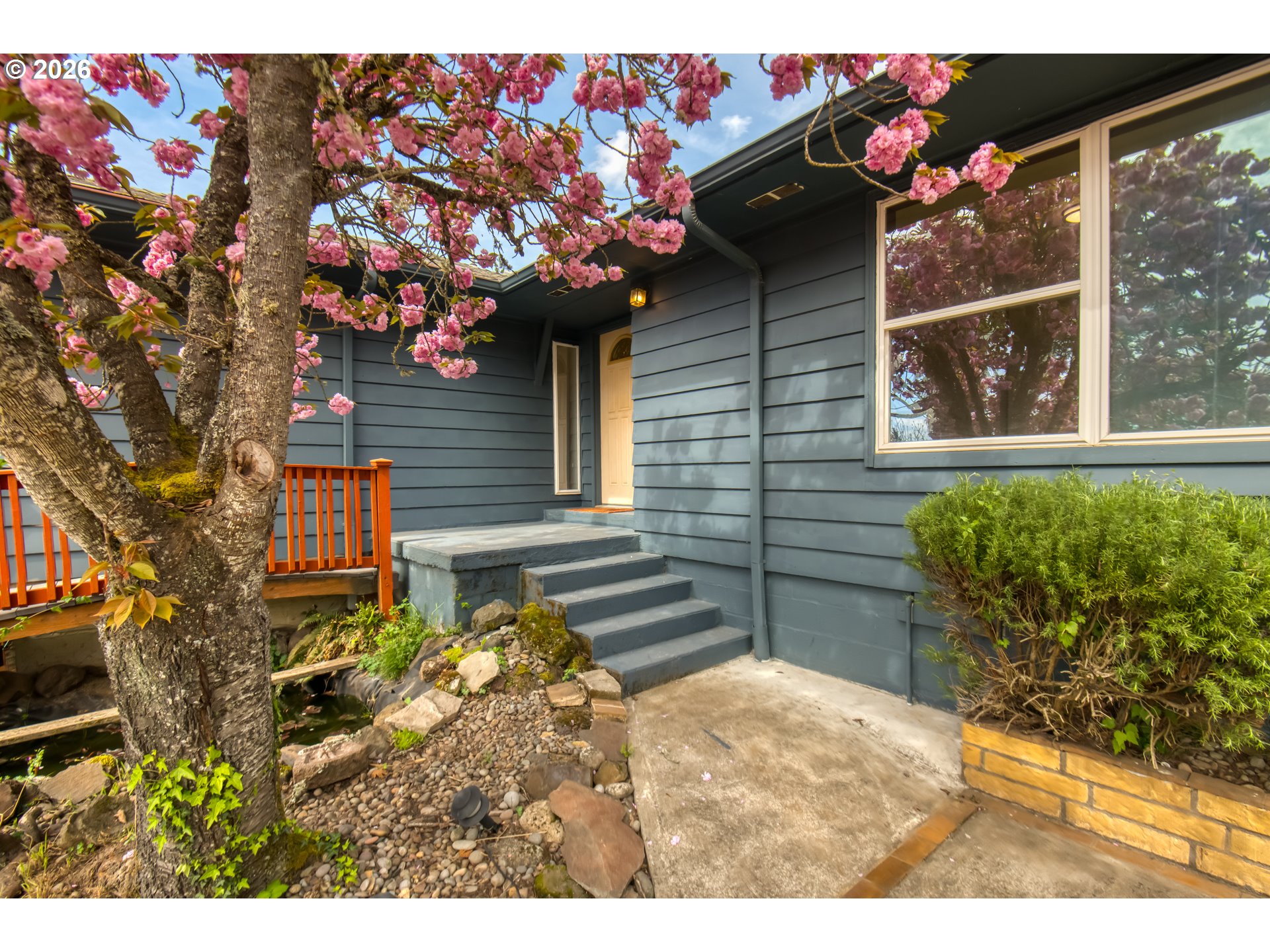 29729 Southwest Old Well Road West Linn, OR 97068 - Photo 3 of 44