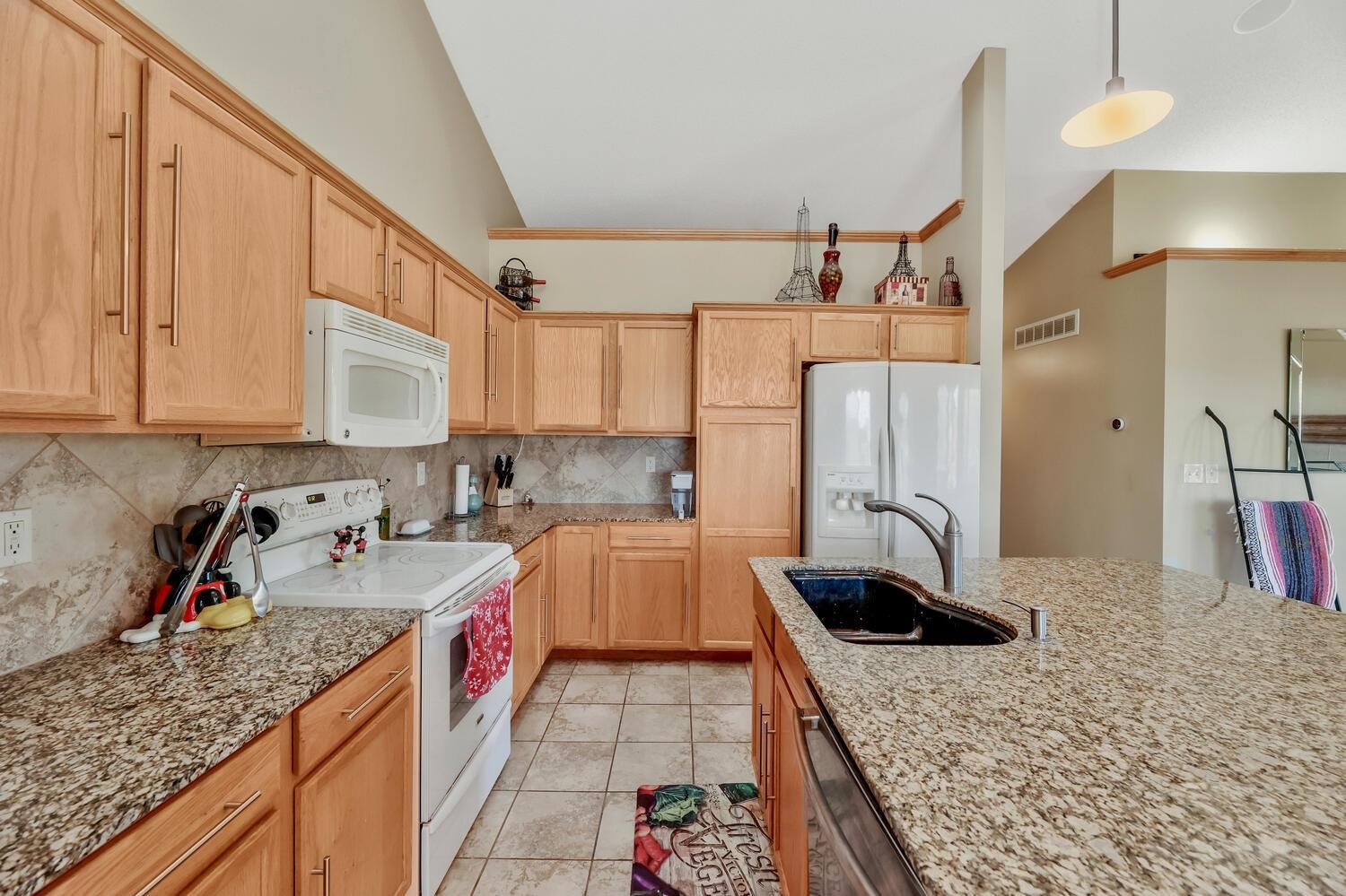 3774 Ridge Port Court Wichita, KS 67205 - Photo 15 of 36