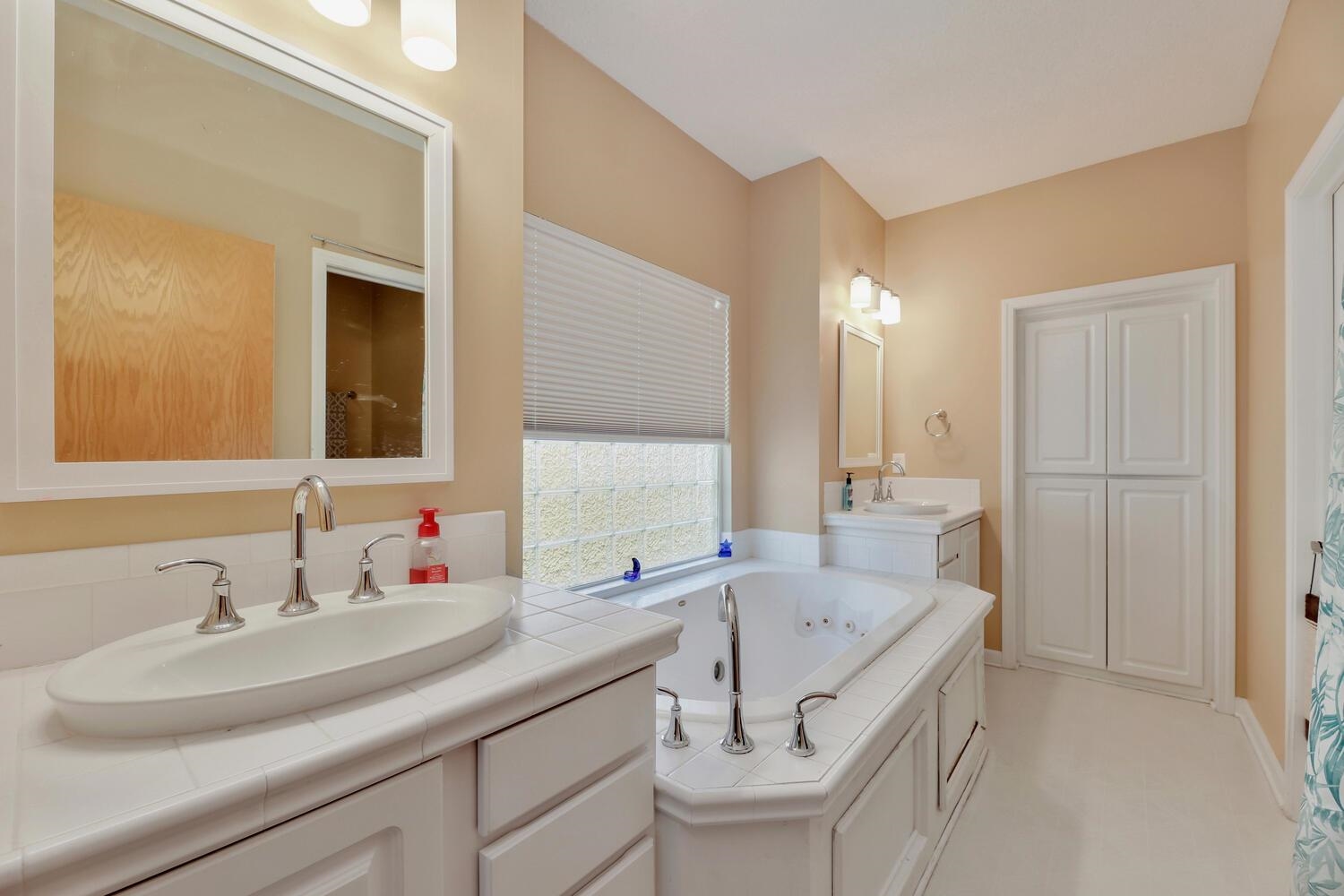 3774 Ridge Port Court Wichita, KS 67205 - Photo 17 of 36