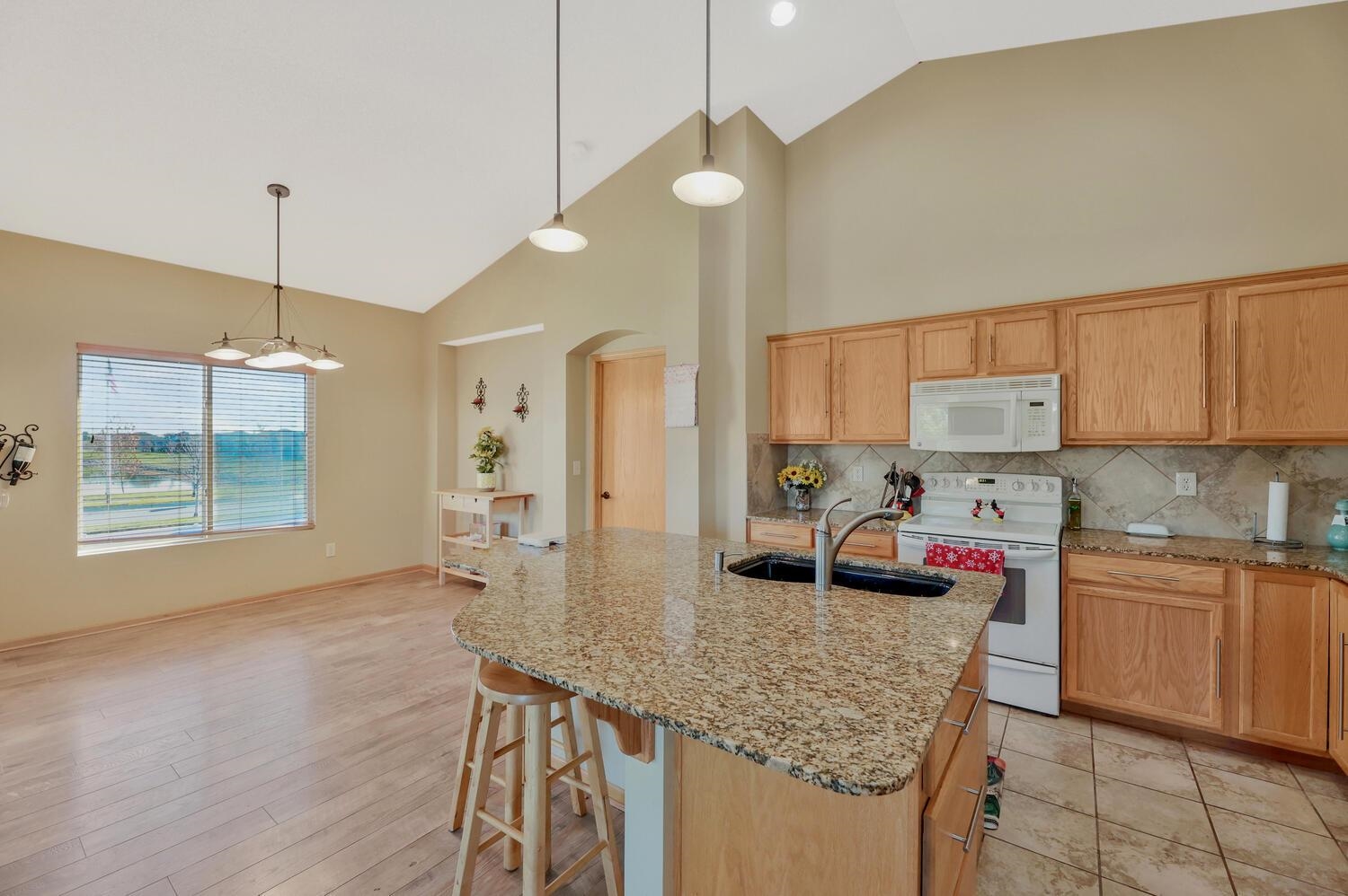 3774 Ridge Port Court Wichita, KS 67205 - Photo 9 of 36