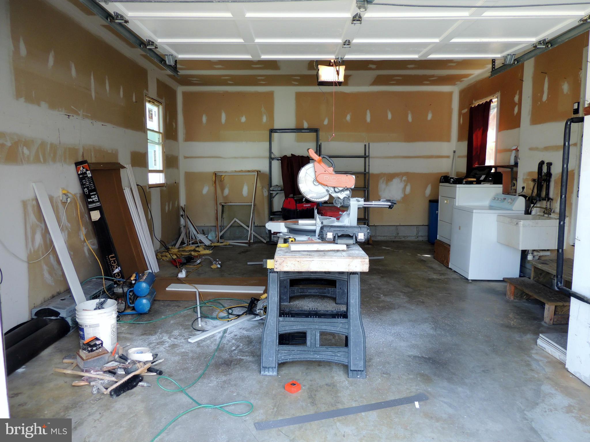 1509 Fullerton Road Edgewater, MD 21037 - Photo 16 of 30 Garage