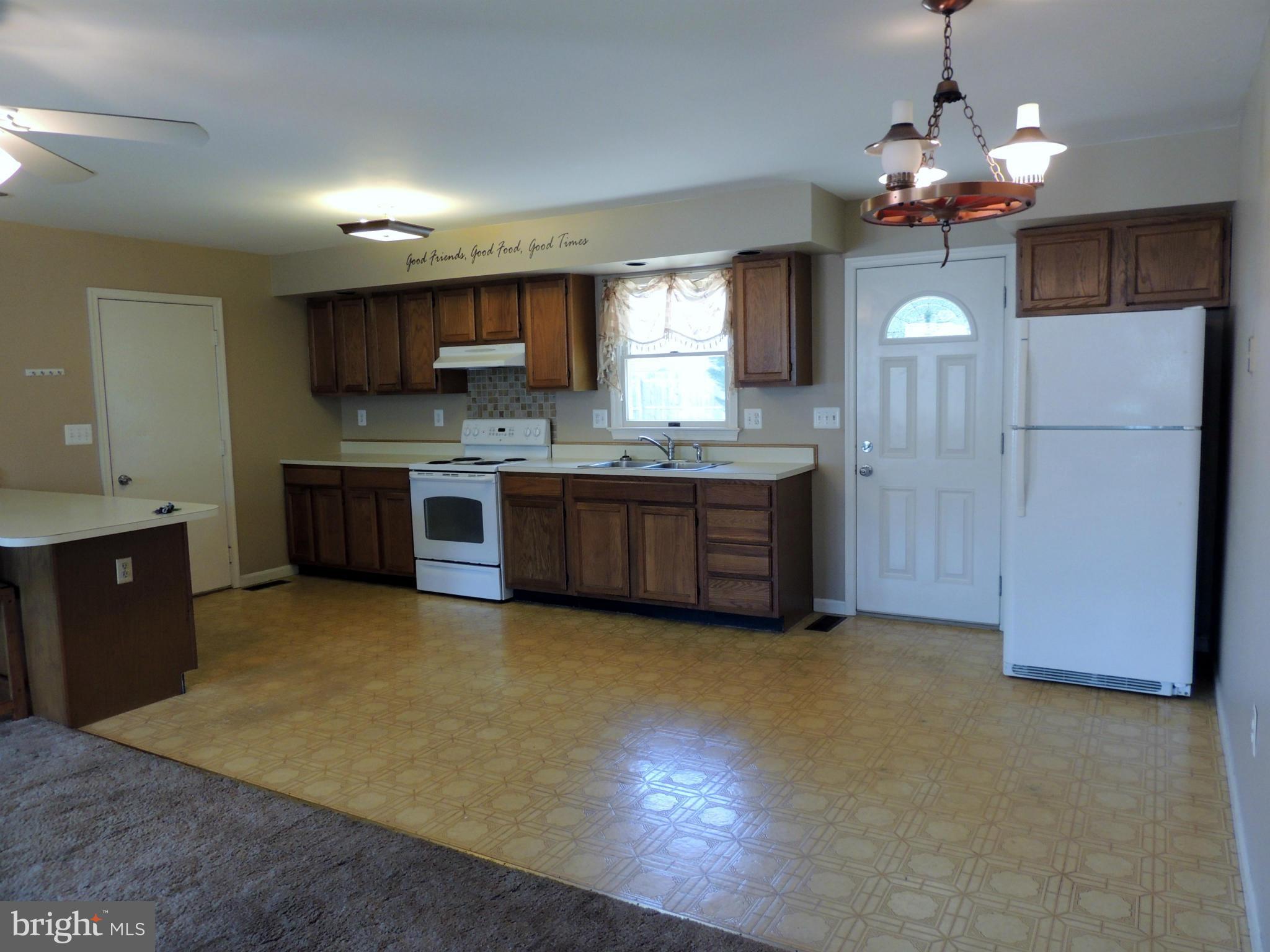 1509 Fullerton Road Edgewater, MD 21037 - Photo 8 of 30 Kitchen
