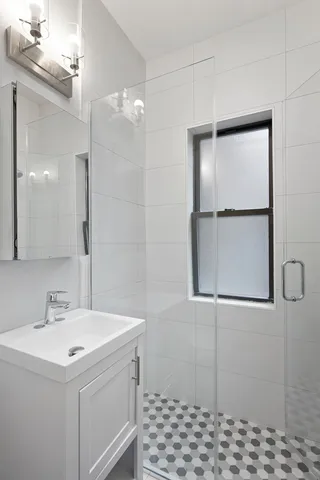 $1,600 | 1651 West Jonquil Terrace, Unit 8, Chicago, IL 60626