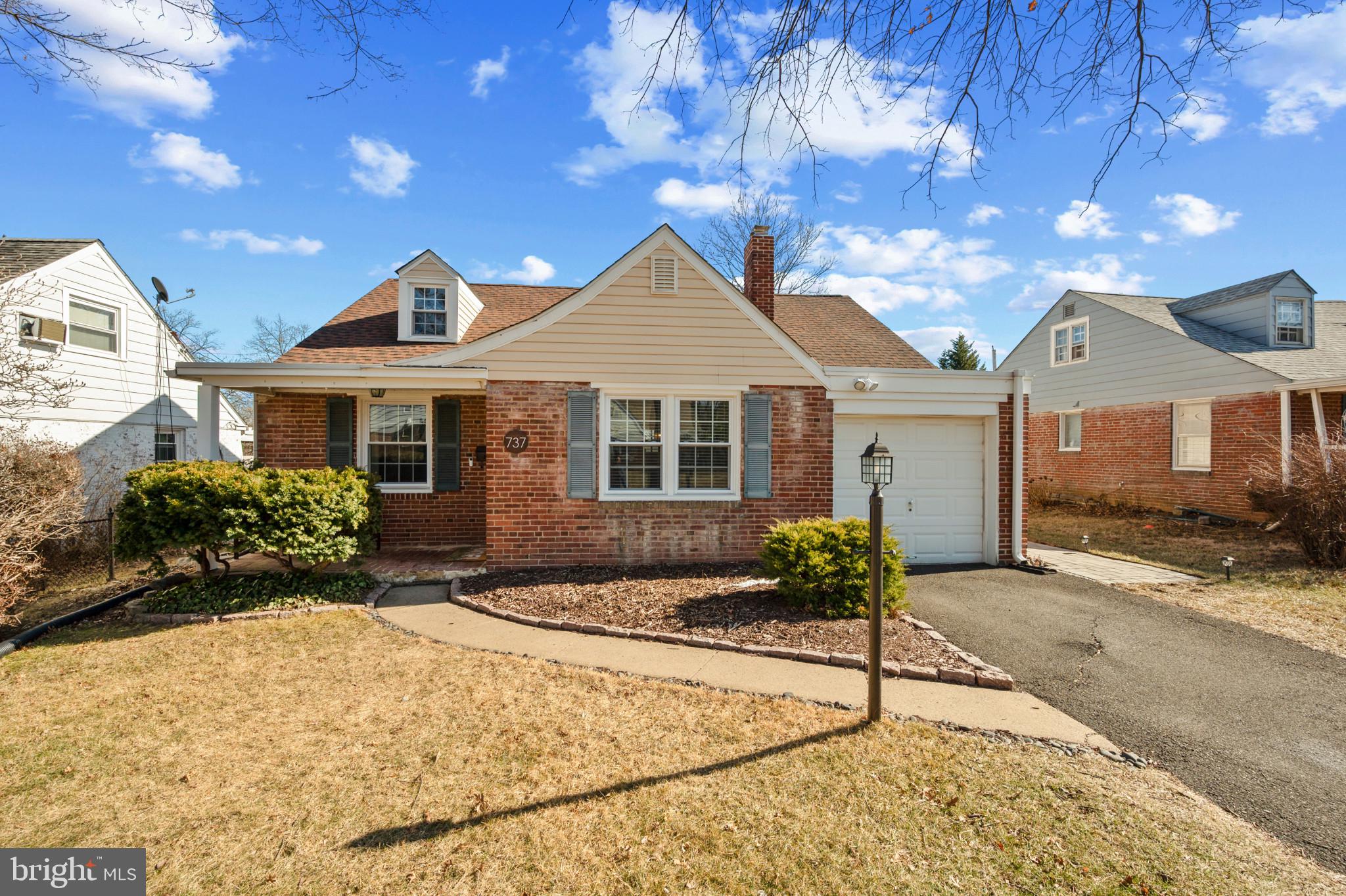 737 Cottage Road Glenside, PA 19038 - Photo 1 of 25 Gallery Image 1