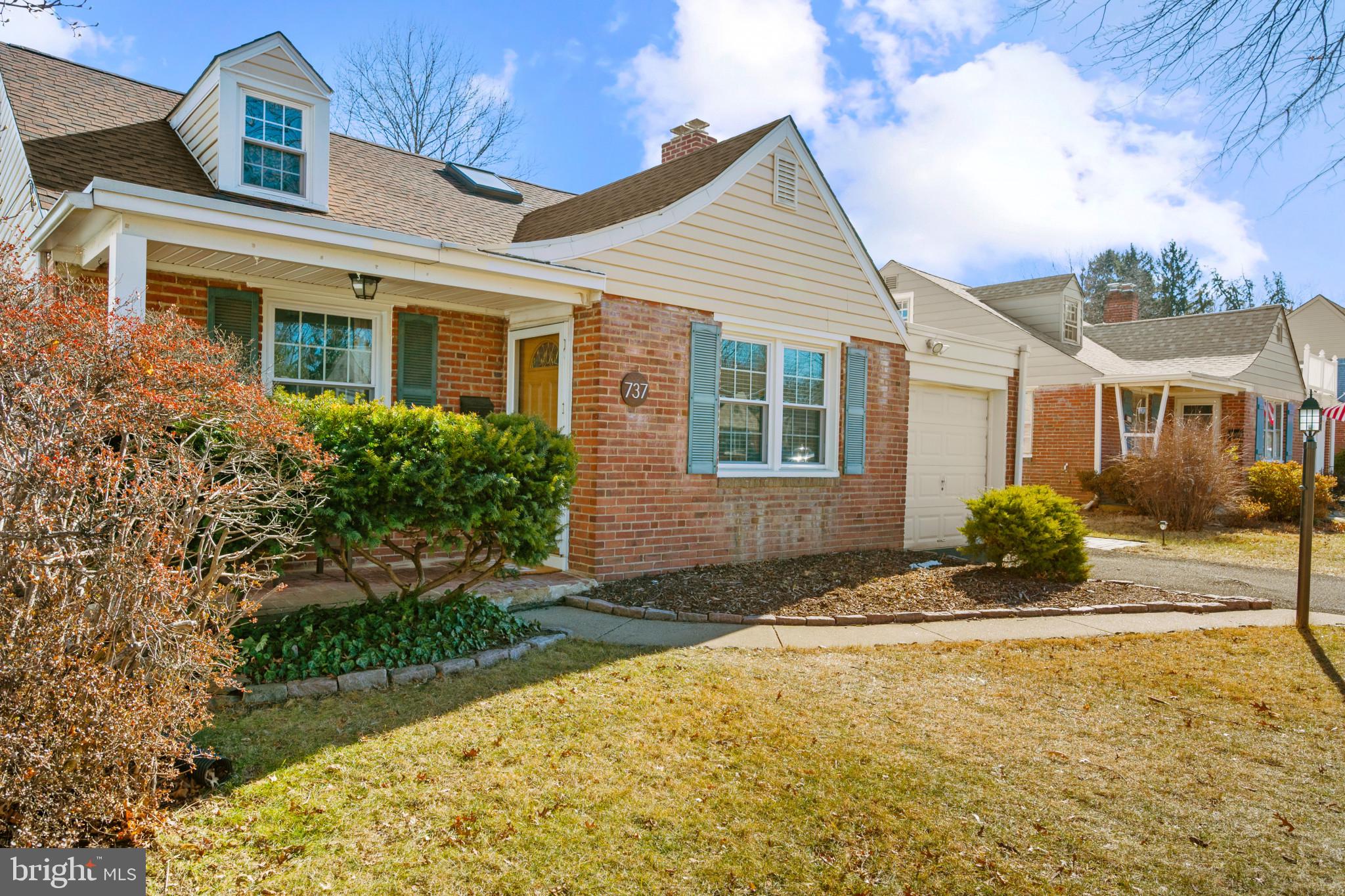 737 Cottage Road Glenside, PA 19038 - Photo 3 of 25 Gallery Image 3
