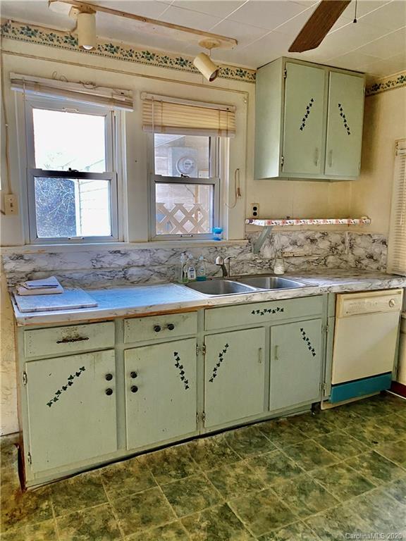 672 Curtis Parker Road Alexander, NC 28701 - Photo 4 of 23 Gallery Image 4