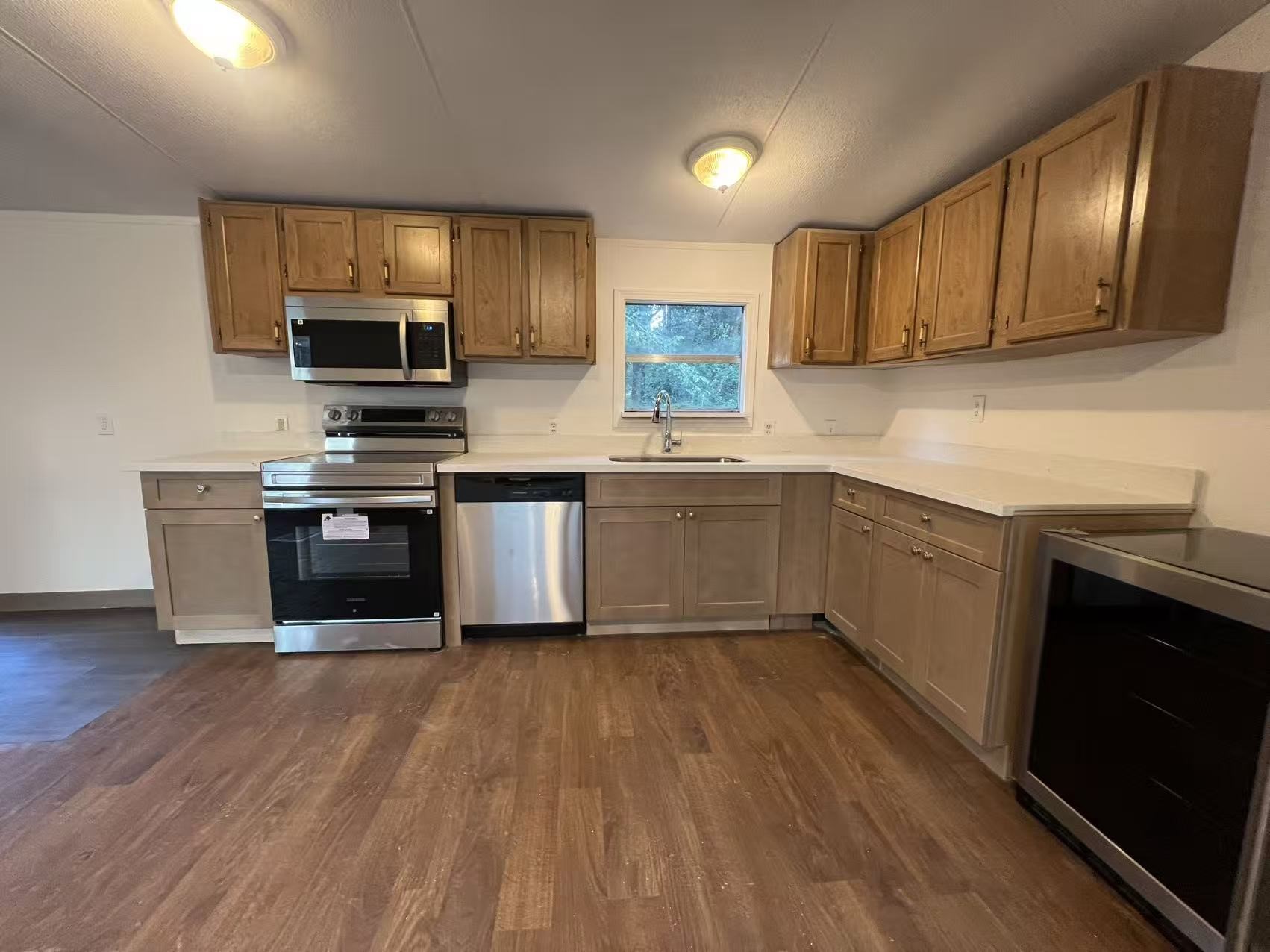 183 Cypress Street Huffman, TX 77336 - Photo 11 of 22 Kitchen