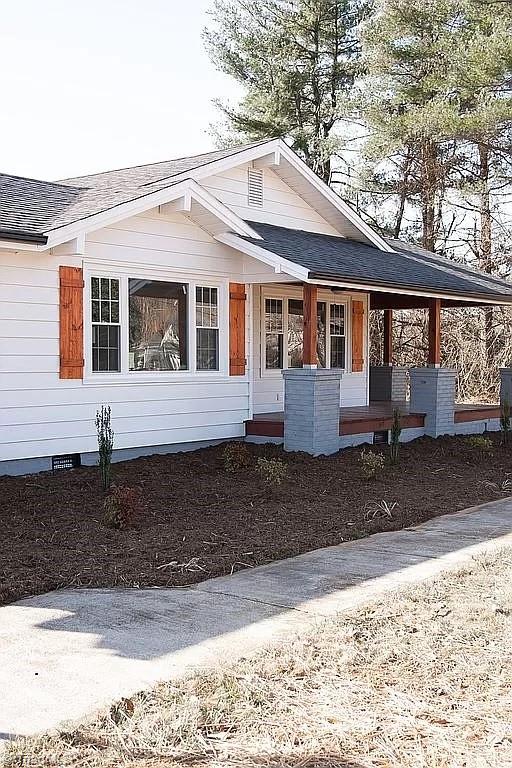 618 Murray Road Elkin, NC 28621 - Photo 6 of 46 Gallery Image 6