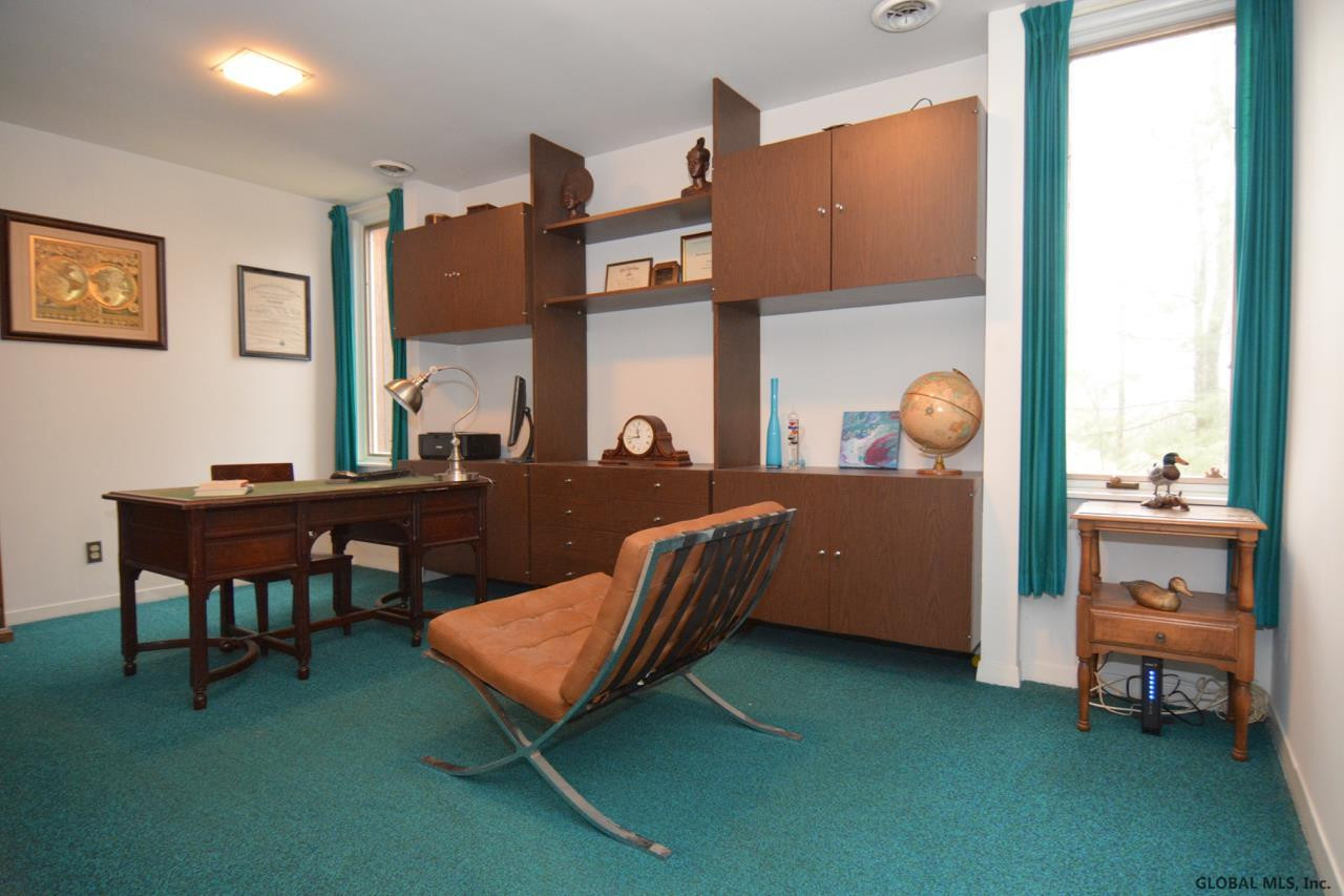 48 Sunset Boulevard Colonie, NY 12205 - Photo 24 of 52 Photo 24
