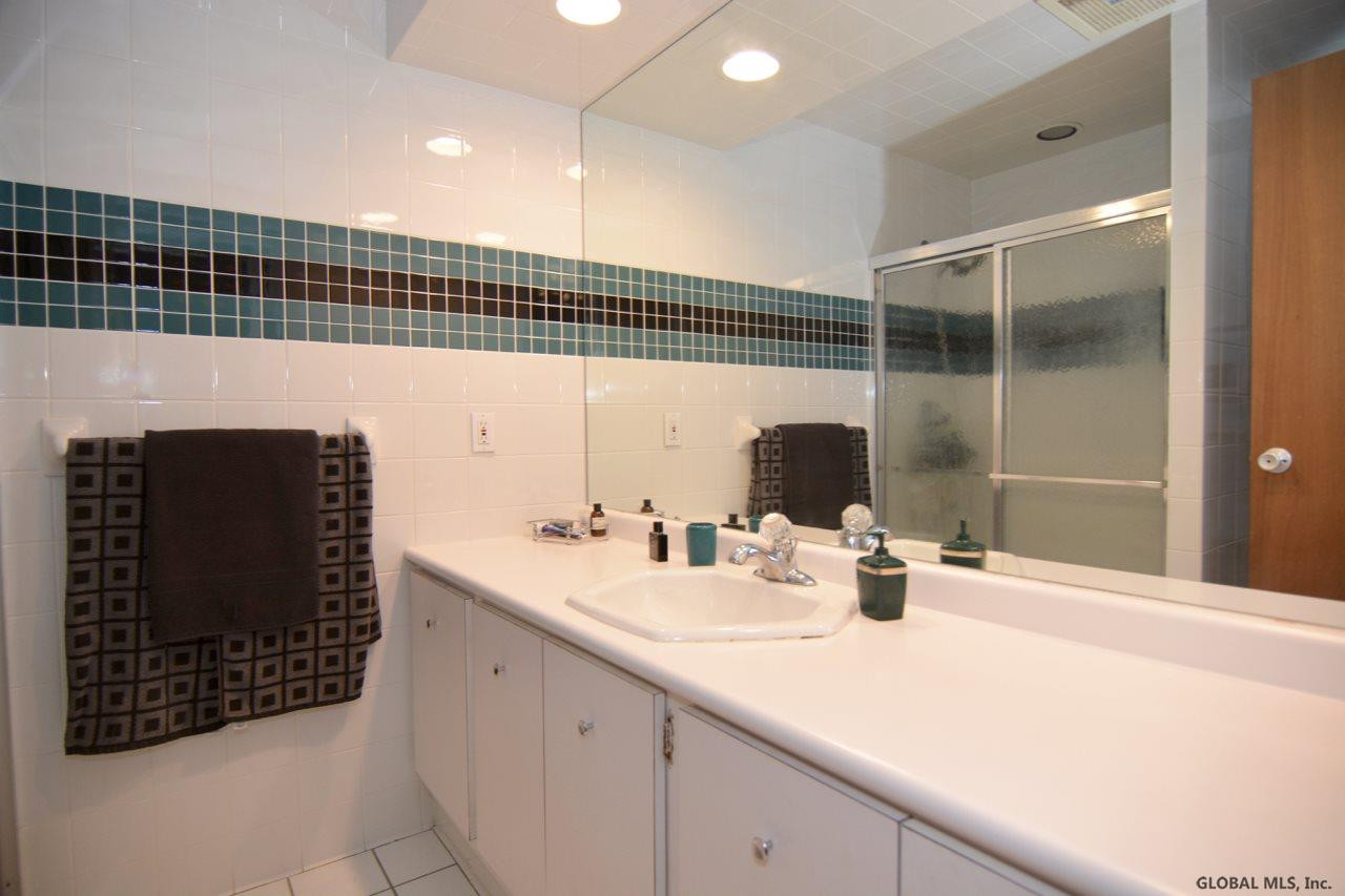 48 Sunset Boulevard Colonie, NY 12205 - Photo 28 of 52 Photo 28