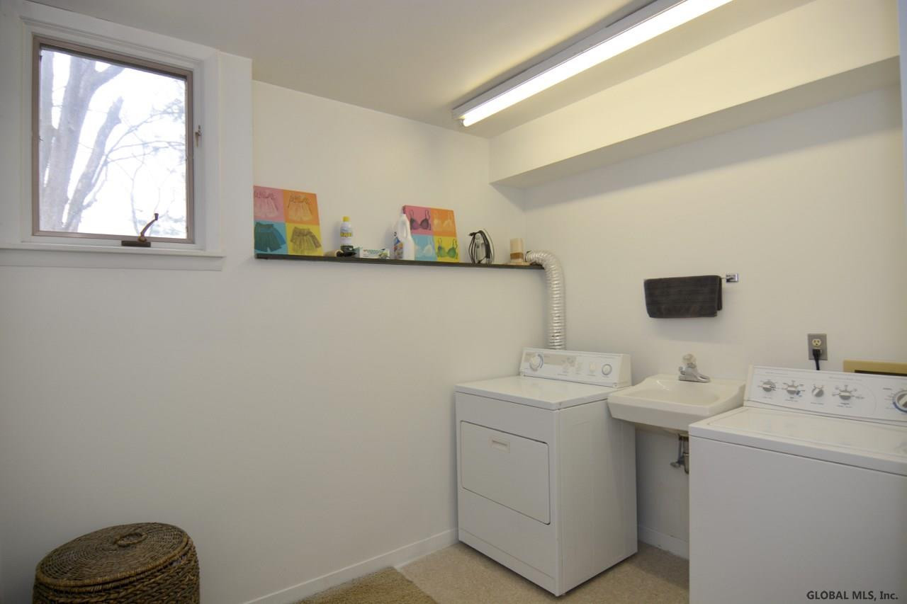 48 Sunset Boulevard Colonie, NY 12205 - Photo 42 of 52 Photo 42