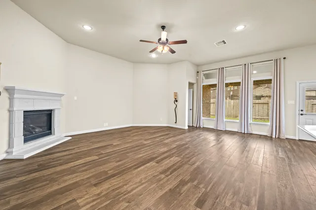 $2,500 | 15114 Winthrop Manor Way, Cypress, TX 77429