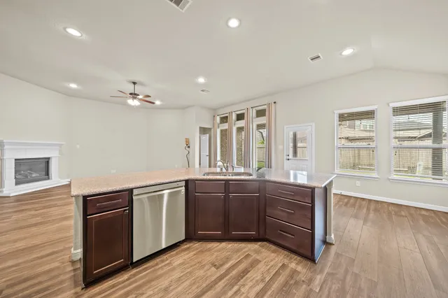 $2,500 | 15114 Winthrop Manor Way, Cypress, TX 77429