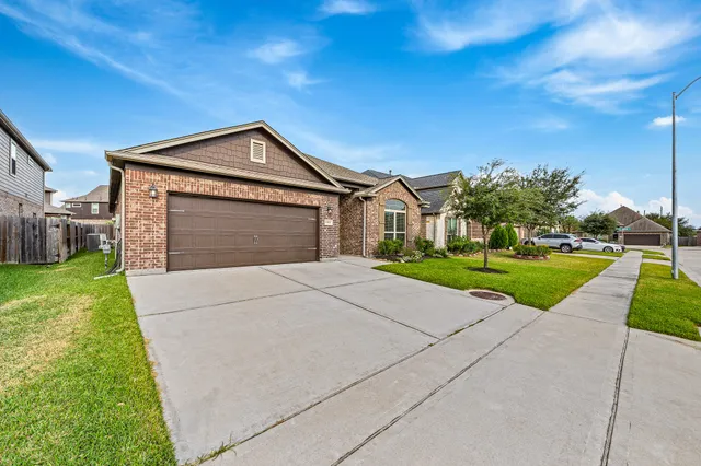 $2,500 | 15114 Winthrop Manor Way, Cypress, TX 77429