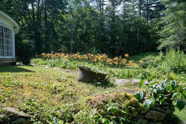 $690,000 | 341 Under The Mountain Road, Londonderry, VT 05155