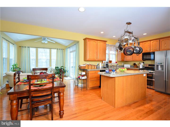 764 Kelli Lane Springfield, PA 19064 - Photo 8 of 21 Kitchen
