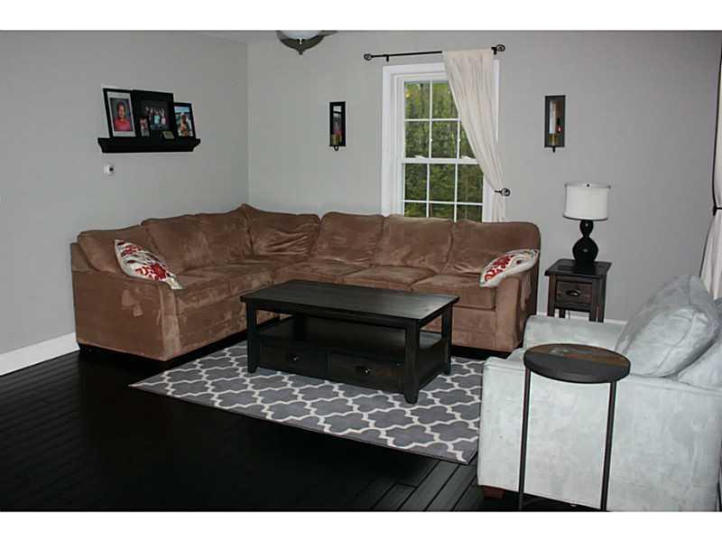 22 Jane Street Augusta, ME 04330 - Photo 11 of 35 Living Room.