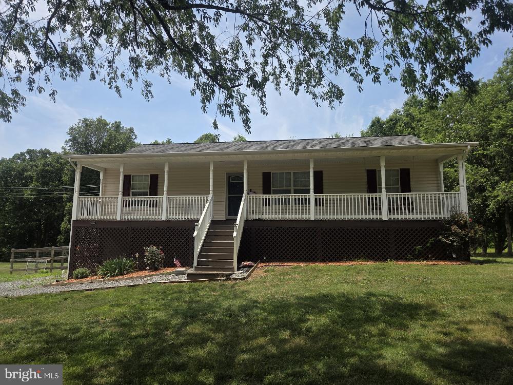 4 bedrooms - 3 acres - basement