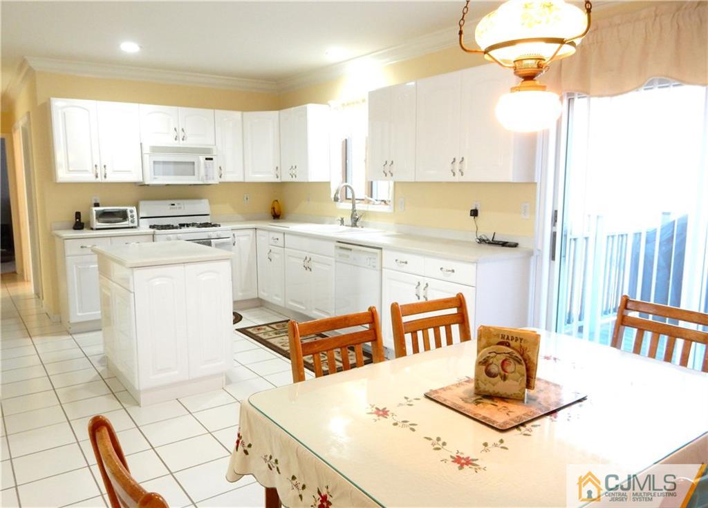 10 John Partridge Road Old Bridge, NJ 07747 - Photo 4 of 25 Gallery Image 4