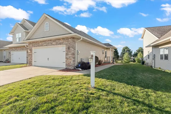 $269,900 | 1703 Timber Wolf Lane, Unit C, Mahomet, IL 61853