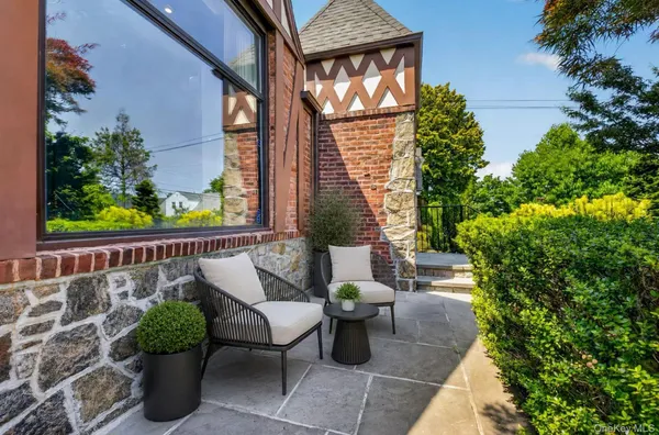 $1,599,000 | 32-18 172nd Street | Murray Hill - Flushing