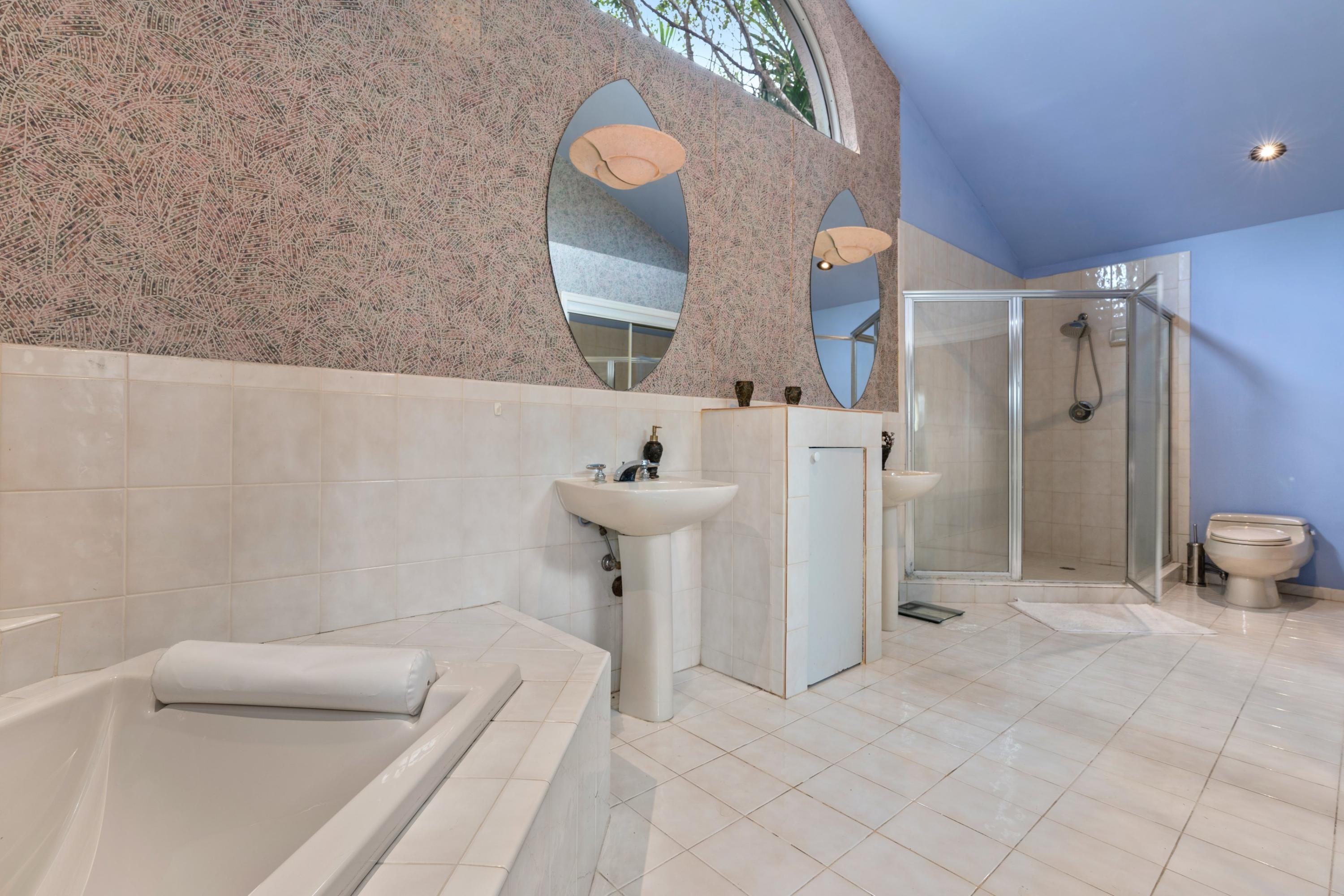 641 Southwest 18th Street Boca Raton, FL 33486 - Photo 9 of 27 Master Bathroom