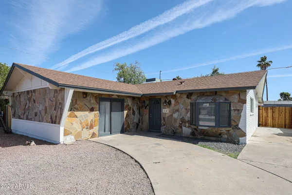$389,990 | 3119 West Country Gables Drive, Phoenix, AZ 85053