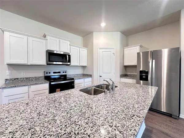 $2,039 | 728 Pineywood Trail, Princeton, TX 75407