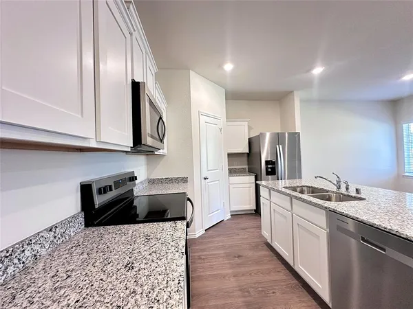 $2,039 | 728 Pineywood Trail, Princeton, TX 75407