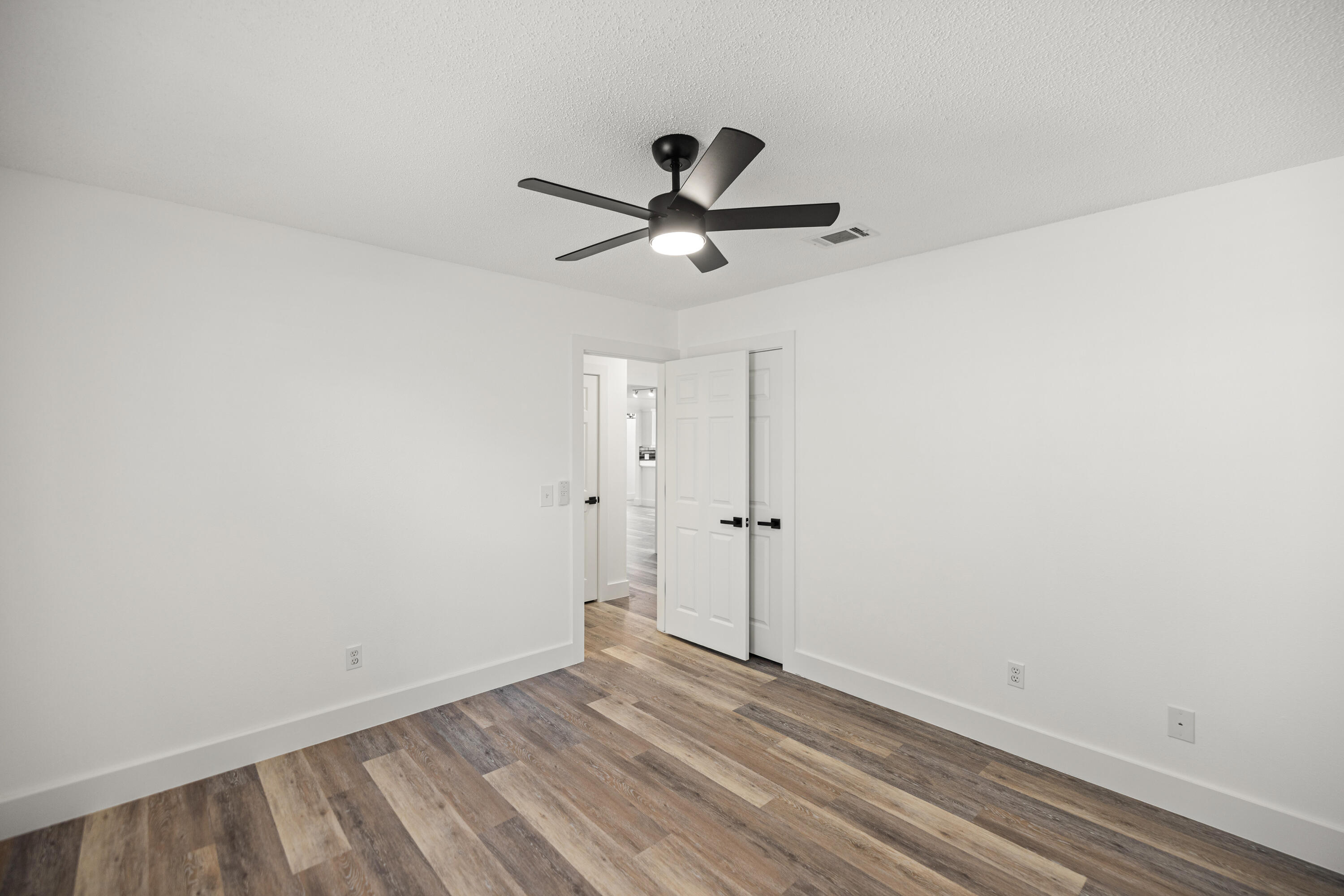 2001 Jessica Way Navarre, FL 32566 - Photo 38 of 73 2001JessicaWay-Navarre-FL-070