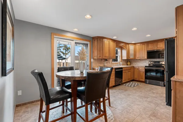 $359,900 | 762 St Joseph Street, De Pere, WI 54115