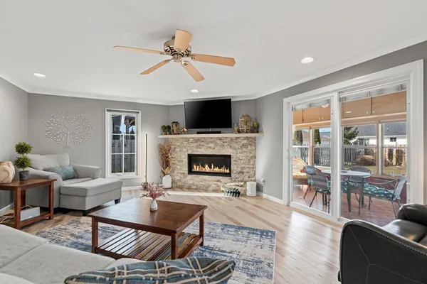 $359,900 | 762 St Joseph Street, De Pere, WI 54115
