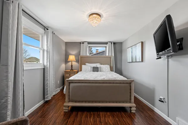 $359,900 | 762 St Joseph Street, De Pere, WI 54115