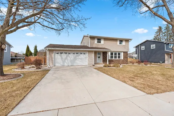 $359,900 | 762 St Joseph Street, De Pere, WI 54115
