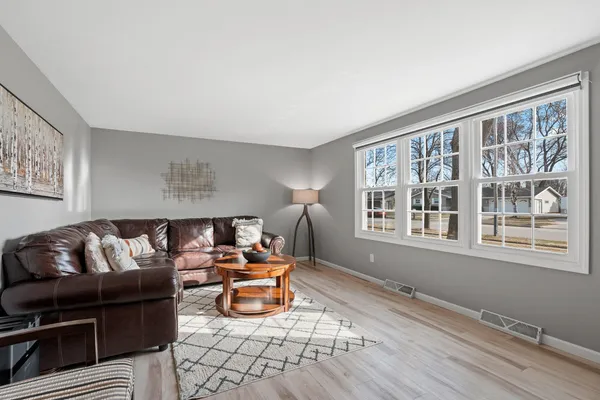 $359,900 | 762 St Joseph Street, De Pere, WI 54115
