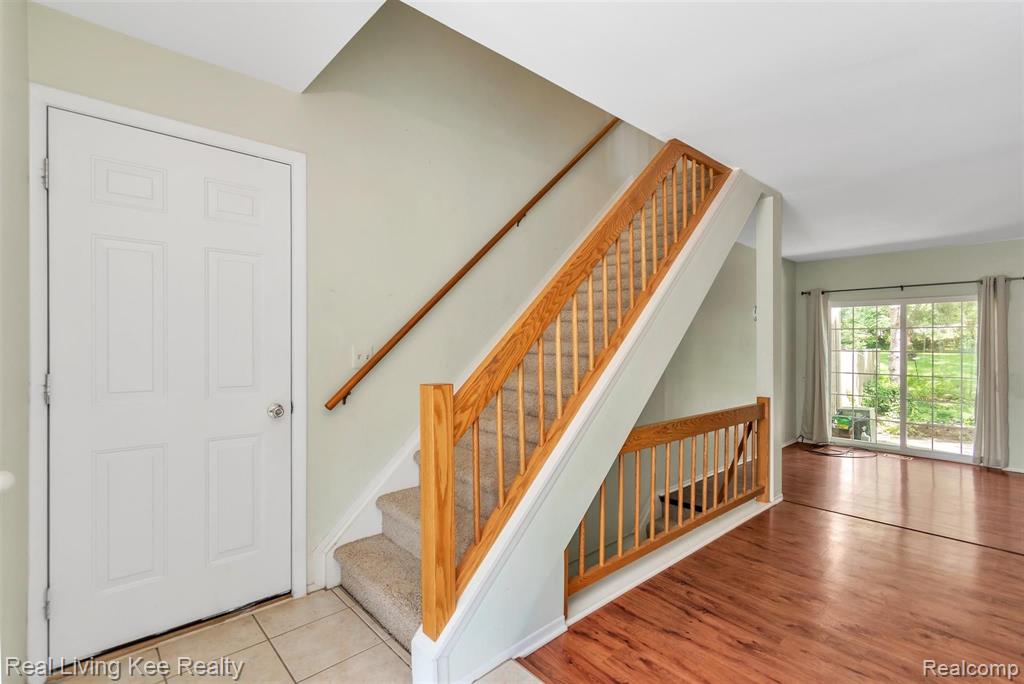 1594 Ravine Lane Rochester Hills, MI 48306 - Photo 18 of 32