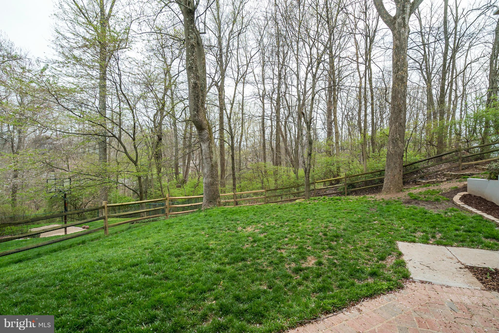 8759 Center Road Springfield, VA 22152 - Photo 29 of 30 a view of outdoor space